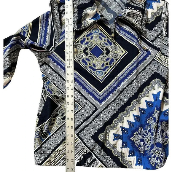 Zenergy by Chico's Full Zip 3/4 Sleeve Jacket Size 1 Blue Black Geometric Design - Picture 6 of 7
